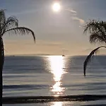 Cozy 1 Bedroom With A Seaview, Ac, Pool And Parking