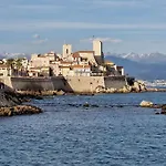 Cozy 1 Bedroom With A Seaview, Ac, Pool And Parking Apartment Antibes