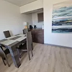 Apartment Cozy 1 Bedroom With A Seaview, Ac, Pool And Parking