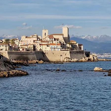 Cozy 1 Bedroom With A Seaview, Ac, Pool And Parking Apartmán Antibes